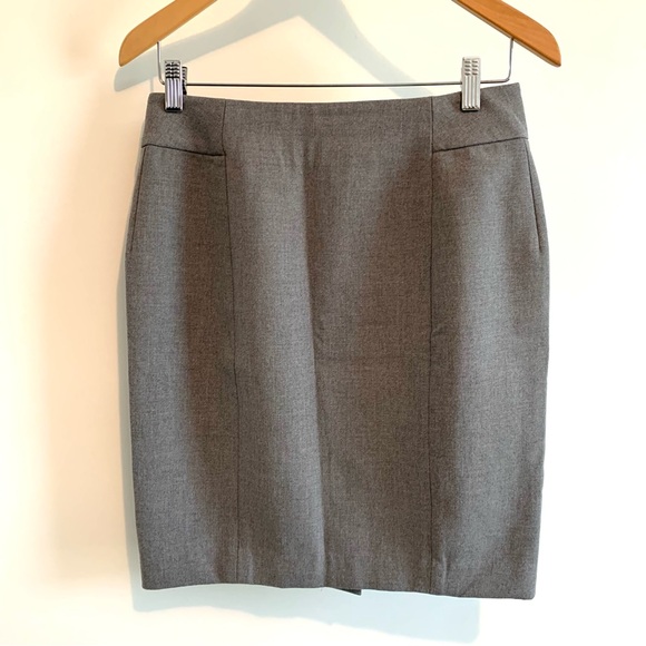 LOFT Gray Pencil mini Skirt Size 6 Petite - Picture 1 of 7